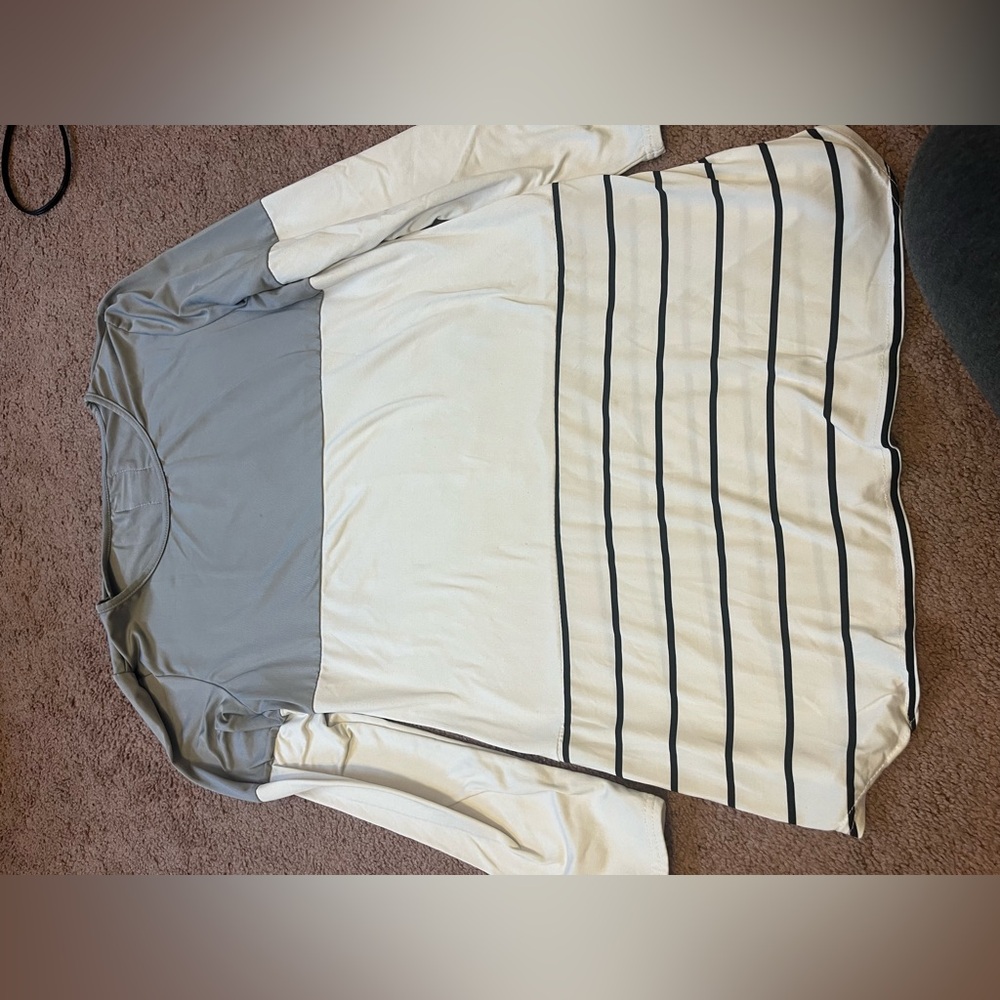 Women’s Large top Striped Cream and Gray Long Sleeve Top